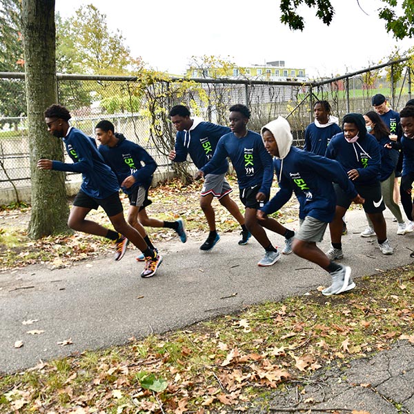 students running in race